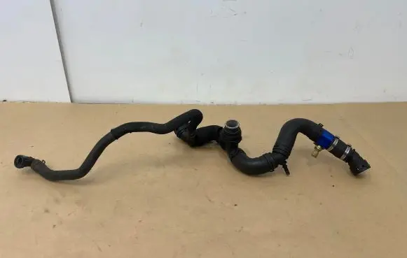 Engine coolant pipe/hose