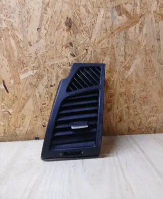 BMW 1 E82 E88 Dashboard side air vent grill/cover trim P0101171 7059187