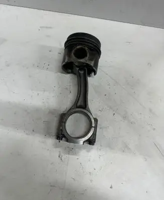 Volkswagen Transporter - Caravelle T5 Piston with connecting rod
