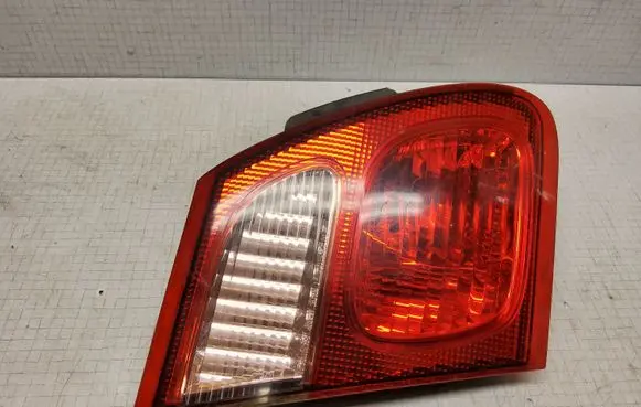 Nissan Almera N16 Tailgate rear/tail lights
