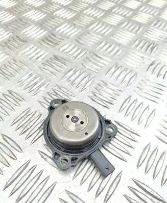 Mercedes-Benz E W212 Camshaft vanos timing valve A2761560490