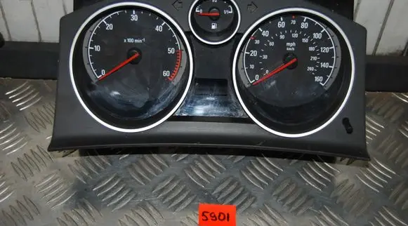 Opel Zafira B Speedometer (instrument cluster) 13309001