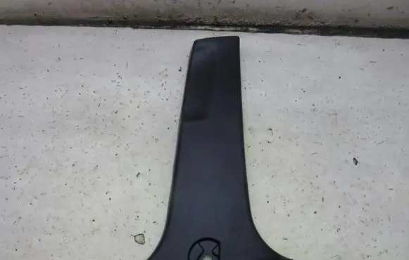 Toyota RAV 4 (XA40) Other sill/pillar trim element GMAUTO4574097