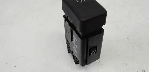 Land Rover Range Rover P38A Fog light switch 0157800