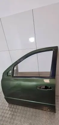 KIA Sorento Front door