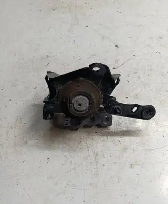 Toyota Yaris XP210 Engine mounting bracket 654AW58DF4