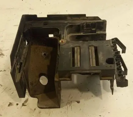Volkswagen PASSAT B6 Fuse box cover 1K0907361B