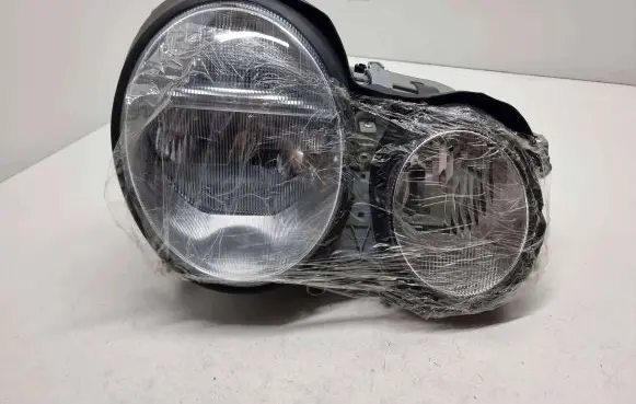 Mercedes-Benz E W210 Headlight/headlamp A2108204061