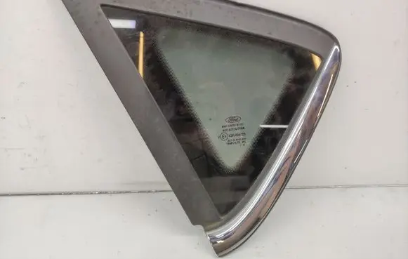 Ford Fiesta Rear side window