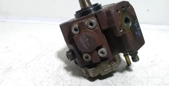 Citroen Xsara Picasso Fuel injection high pressure pump 0445010102 9683703780