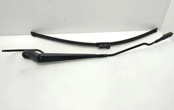 Mercedes-Benz Vito Viano W639 Windshield/front glass wiper blade A6398200744