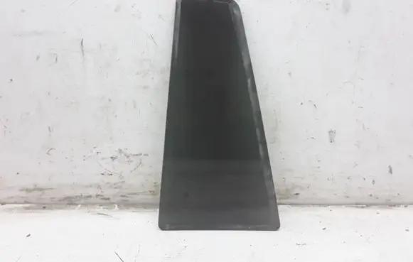 Chrysler Pacifica Rear vent window glass 