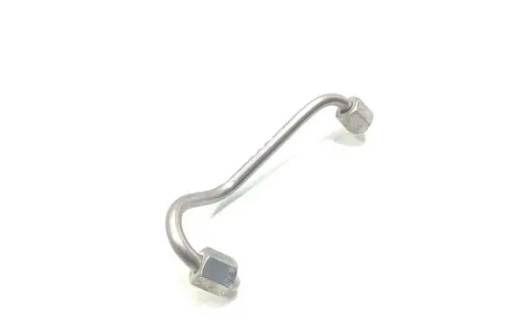 Volvo V40 Fuel injector supply line/pipe 