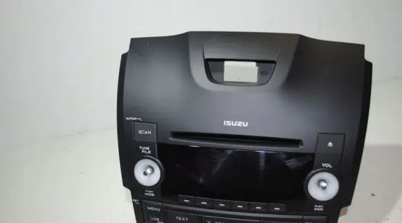 Isuzu D-Max Radio/CD/DVD/GPS head unit 8982436022