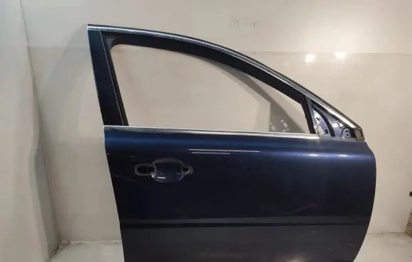 Volvo V70 Front door 
