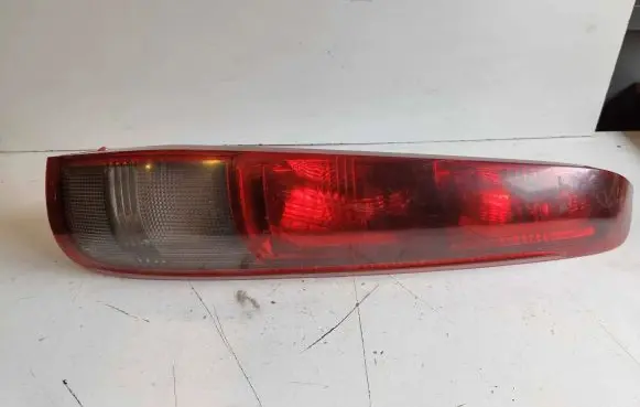 Nissan X-Trail T30 Rear/tail lights B46R