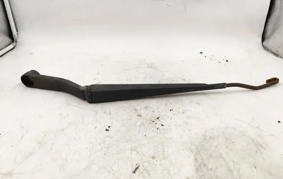 KIA Sorento Front wiper blade arm 9615