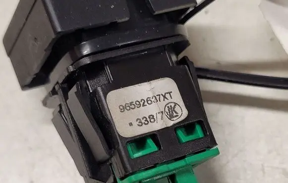 Citroen C4 Grand Picasso Suspension ride height/mode switch 96592637XT