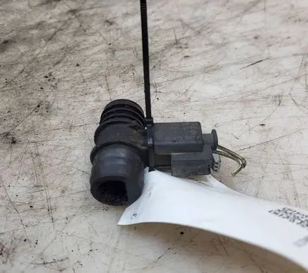 Mercedes-Benz Vito Viano W639 Breather hose sensor A0525453826