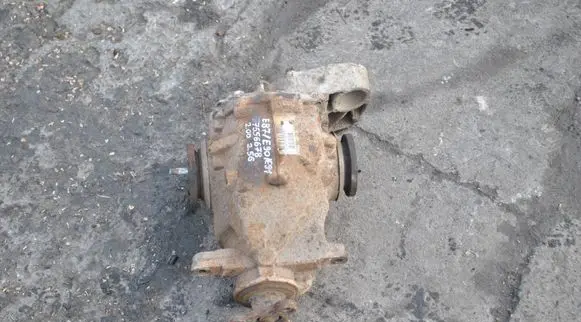 BMW 1 E81 E87 Rear differential 7556678