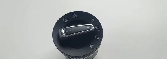 Skoda Superb B8 (3V) Light switch