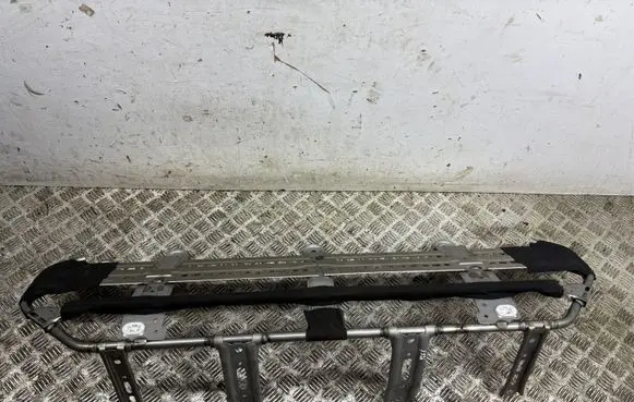 Battery bracket