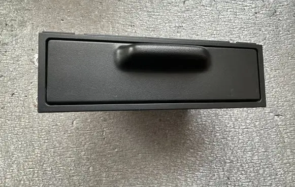 Nissan Terrano Dashboard storage box/compartment 6847001G00 68475-44F00