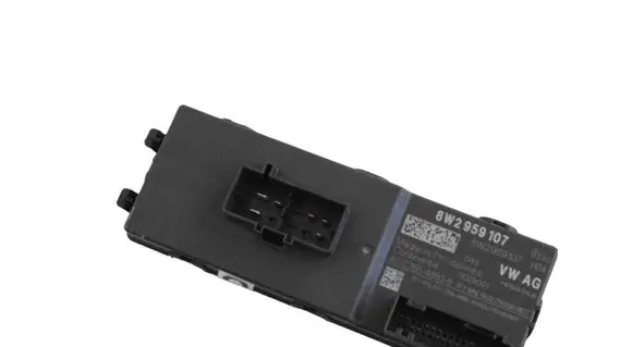 Porsche Taycan 9J1 Tailgate/trunk control unit/module 8W2959107