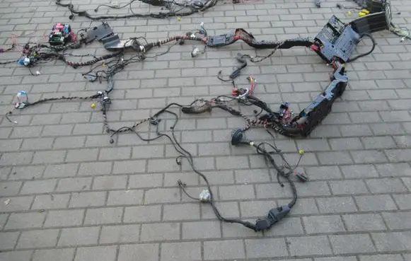 Mercedes-Benz C W205 Positive wiring loom 