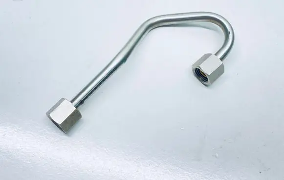 Volkswagen Golf VII Fuel injector supply line/pipe 04E130241AC