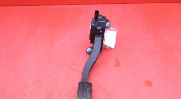 Jaguar F-Pace Accelerator throttle pedal HK83-9F836-AA