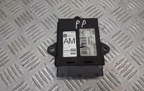 Opel Vectra C Door control unit/module 13111457