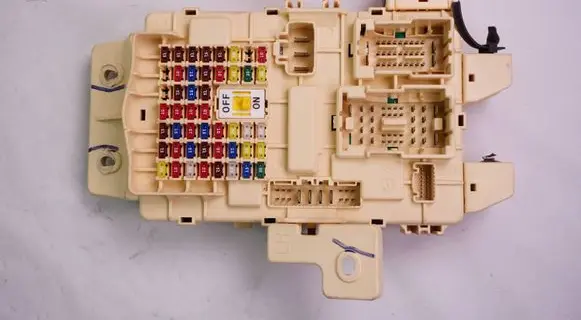 KIA Soul Fuse module 91950B2512