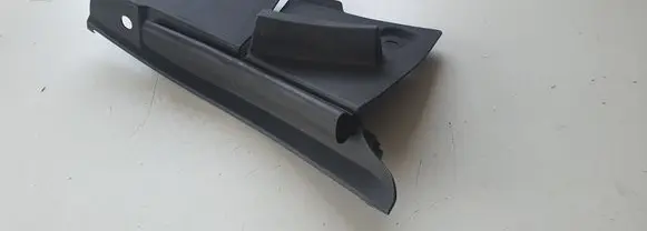 Toyota Verso Fender end trim 
