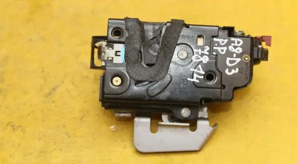 Audi A8 S8 D3 4E Front door lock