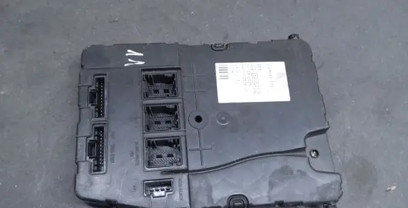 Renault Megane II BSM Control unit 8200305575 8200280956