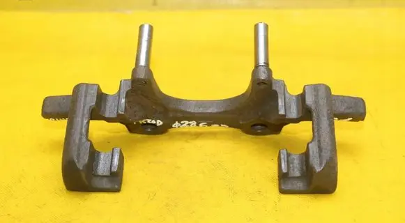 Seat Alhambra (Mk1) Front Brake Caliper Pad/Carrier 6981