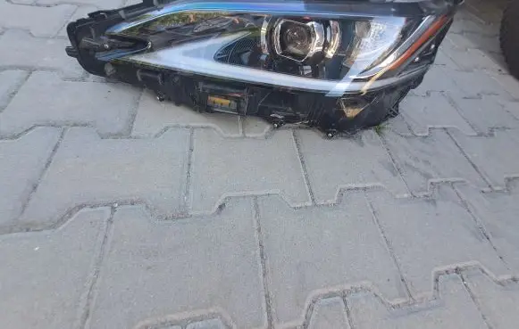 Lexus ES VII XZ10 Headlight/headlamp