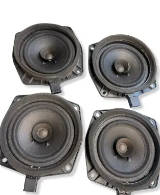 Mitsubishi Colt Front door speaker MN141417