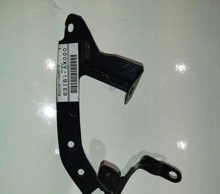 Nissan Micra Fender mounting bracket 63161AX000