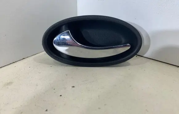 Mercedes-Benz CLK A209 C209 Front door interior handle P0058419AC PA6GF151L
