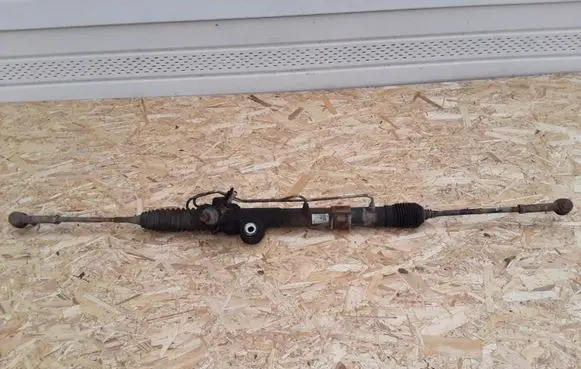 Nissan Almera Tino Steering rack
