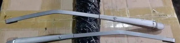 Mercedes-Benz COMPAKT W115 Front wiper blade arm