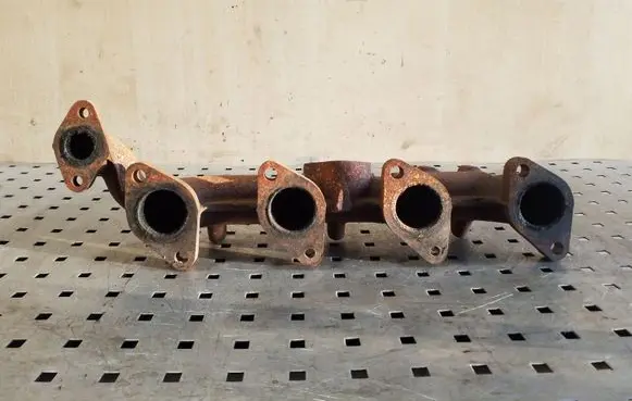 KIA Sorento Exhaust manifold