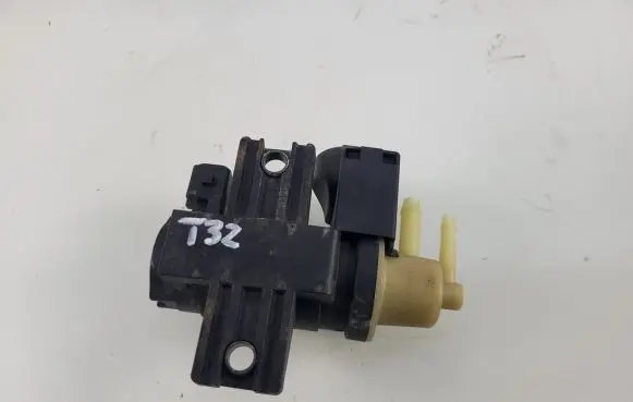 Nissan X-Trail T32 Turbo solenoid valve 8200790180