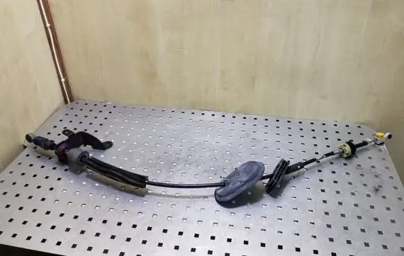 Gear shift cable linkage