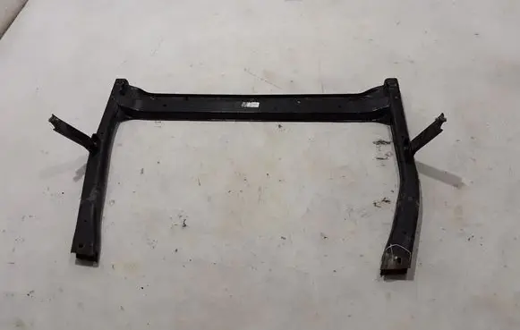 Radiator mount bracket