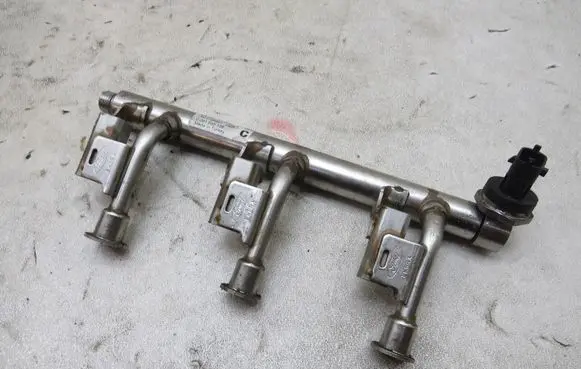 Ford Ecosport Fuel main line pipe GMAUTO4574097