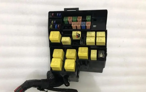 Jaguar S-Type Fuse box set XW4T-14A003-E