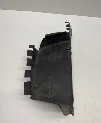 Audi Q7 4M Intercooler air guide/duct channel 4M0121284